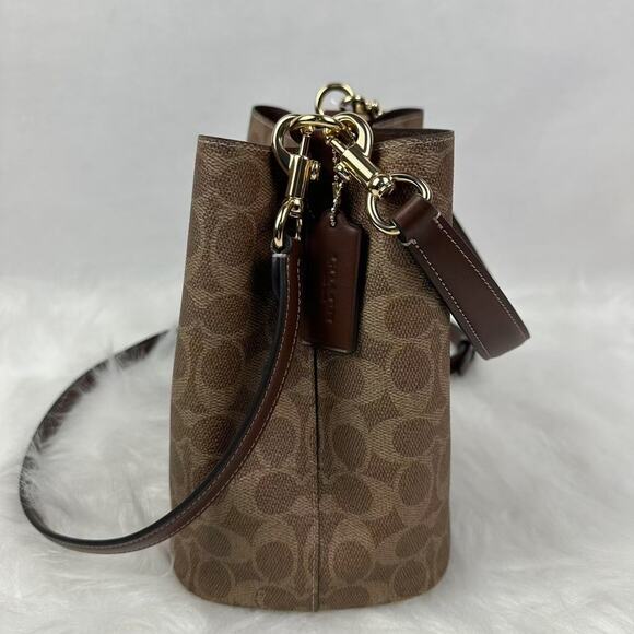 Coach Rowan Bucket Bag Crossbody In Signature Canvas CBH07 Tan Brown NWT - Picture 3 of 10